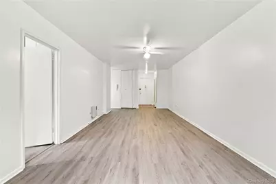 142-05 Roosevelt Avenue #206, Flushing, NY 11354 - Photo 9