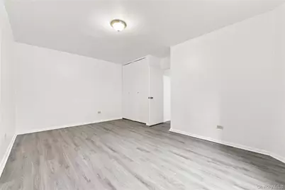 142-05 Roosevelt Avenue #206, Flushing, NY 11354 - Photo 23