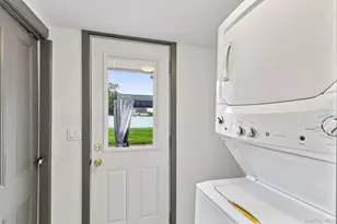 195 River Ave, Patchogue, NY 11772 - Photo 13
