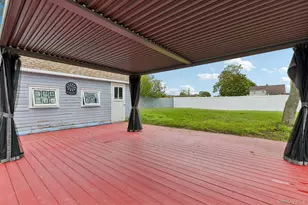 195 River Ave, Patchogue, NY 11772 - Photo 21