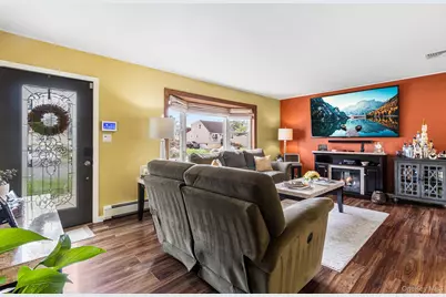 142 Montgomery Avenue, Oceanside, NY 11572 - Photo 5