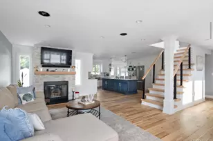 8 Goodwin Pl, Northport, NY 11768 - Photo 3