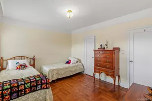 1114 Mace Ave, Bronx, NY 10469 - Photo 23