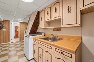 1114 Mace Ave, Bronx, NY 10469 - Photo 31