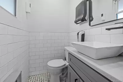 1 E Broadway #7O, Long Beach, NY 11561 - Photo 19