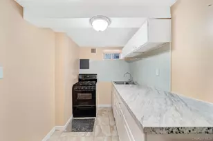 93-22 201st St, Hollis, NY 11423 - Photo 27