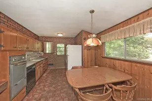5 Pebble Ln, South Huntington, NY 11746 - Photo 9
