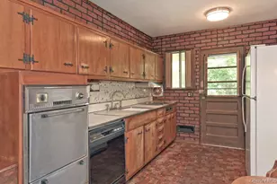 5 Pebble Ln, South Huntington, NY 11746 - Photo 11