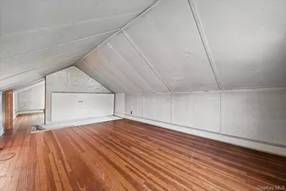 635 S 6th Street, Lindenhurst, NY 11757 - Photo 21