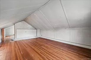 635 S 6th St, Lindenhurst, NY 11757 - Photo 21