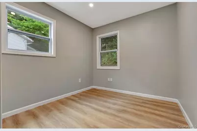 1945 New Hackensack Road, Poughkeepsie, NY 12603 - Photo 9