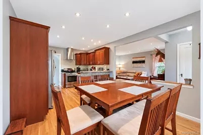 61 Stephen Place, Valley Stream, NY 11580 - Photo 9