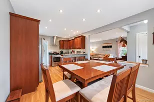 61 Stephen Pl, Valley Stream, NY 11580 - Photo 9