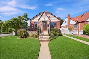 48 Central Blvd, Merrick, NY 11566 - Photo 3
