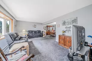 69A Erlanger Blvd, North Babylon, NY 11703 - Photo 15