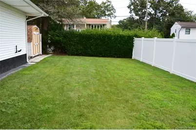 18 Sterling Place, Sayville, NY 11782 - Photo 39