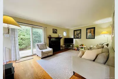 301 Kensington Way, Mount Kisco, NY 10549 - Photo 13