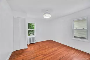 100-33 205th St, Hollis, NY 11423 - Photo 29