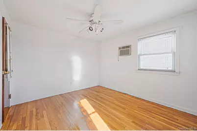 34 Meyer Avenue, Valley Stream, NY 11580 - Photo 41