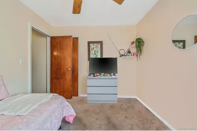 34 Meyer Avenue, Valley Stream, NY 11580 - Photo 23
