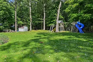 82 Oakwood Dr, Wading River, NY 11792 - Photo 29