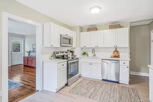 61 Bank St, Center Moriches, NY 11934 - Photo 5