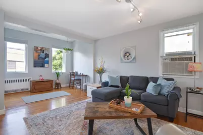 319 N Macquesten Parkway, Mount Vernon, NY 10550 - Photo 3