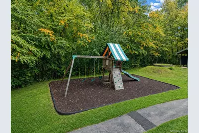 319 Fox Run Lane, Carmel, NY 10512 - Photo 27