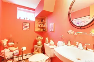 3758 Windsor Dr, Bethpage, NY 11714 - Photo 19