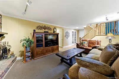 26 Pickwick Hill Drive, Huntington Station, NY 11746 - Photo 17