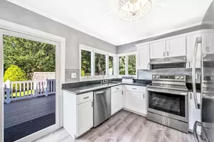 11 Folsom Ln, Coram, NY 11727 - Photo 13
