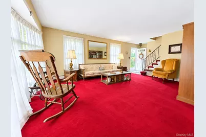 129 Village Line Road, Babylon, NY 11702 - Photo 9