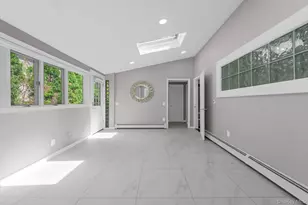 19 Ridge Dr E, Roslyn, NY 11576 - Photo 15