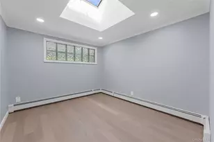 19 Ridge Dr E, Roslyn, NY 11576 - Photo 23