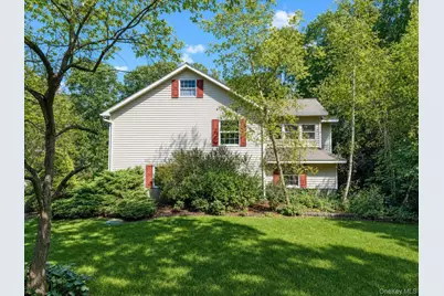 115 Foxwood Drive S, Newburgh, NY 12550 - Photo 37