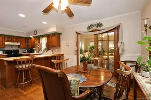 115 Foxwood Dr S, Newburgh, NY 12550 - Photo 9