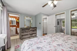 393 Railroad Ave, Manorville, NY 11949 - Photo 17