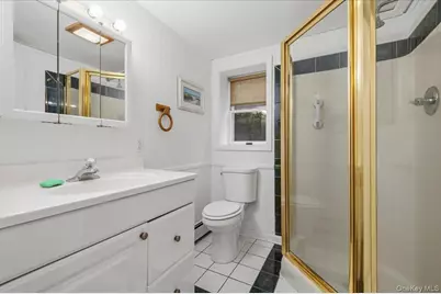 393 Railroad Avenue, Manorville, NY 11949 - Photo 23