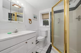 393 Railroad Ave, Manorville, NY 11949 - Photo 23