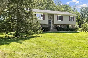 52 Kensington Dr, Hopewell Junction, NY 12533 - Photo 3