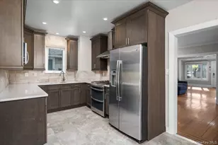 45 Schofield St, Bronx, NY 10464 - Photo 9