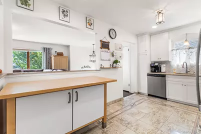 115 S 11th Street, New Hyde Park, NY 11040 - Photo 7