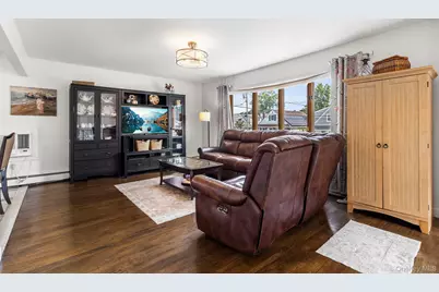 115 S 11th Street, New Hyde Park, NY 11040 - Photo 3
