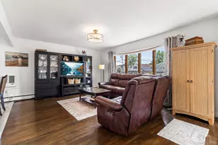115 S 11th St, New Hyde Park, NY 11040 - Photo 3