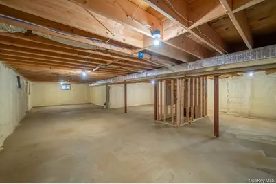 770 Cedar Street, Syosset, NY 11791 - Photo 7
