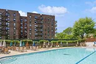 226-26 Union Turnpike, Oakland Gardens, NY 11364 - Photo 15