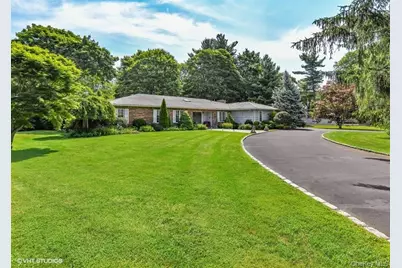 23 Hill House Lane, Glen Head, NY 11545 - Photo 3