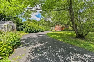 23 Hill House Ln, Glen Head, NY 11545 - Photo 19
