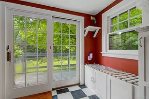 102 E Market St, Hyde Park, NY 12538 - Photo 25