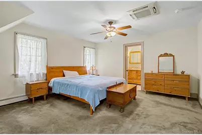 102 E Market Street, Hyde Park, NY 12538 - Photo 27